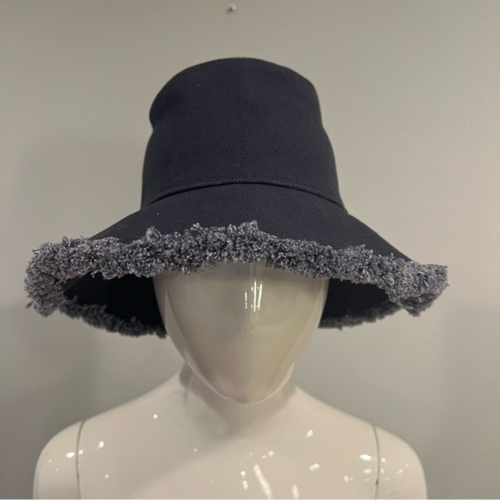 Madewell Canvas Bucket Hat - Picture 4 of 7